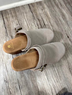 White Mountain Clogs Size 8.5