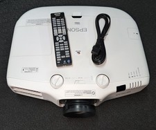 EPSON PowerLite 5530U LCD projector H824A New Lamp and Filter