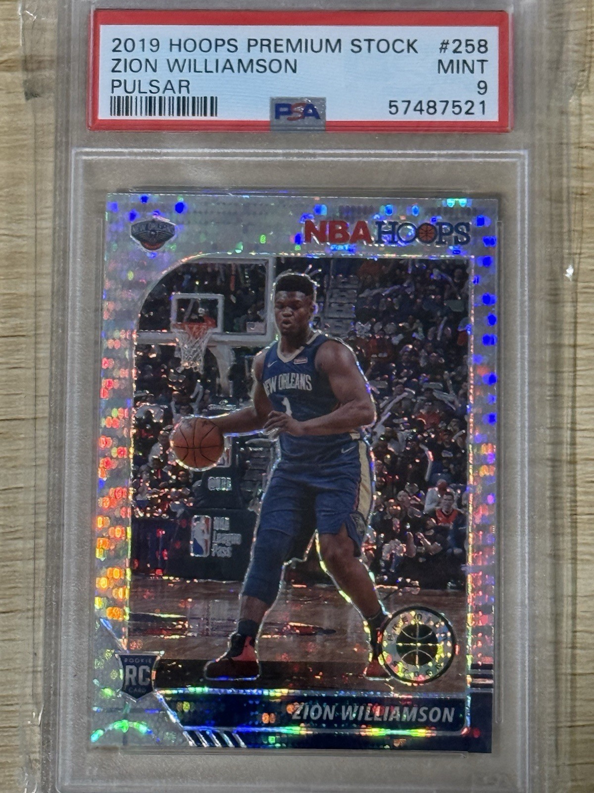 2019-20 Panini NBA Hoops Premium Stock - Zion Williamson #258 Pulsar Prizm (RC)