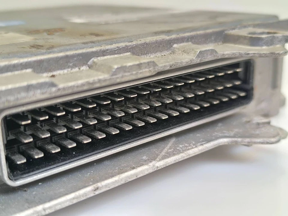 Centralina motore diesel BMW 5 E34 1995 -modulo 0281001183 105kW SVM956 - Immagine 2 di 4