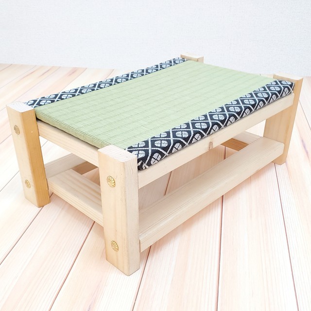 TATAMI STAND
