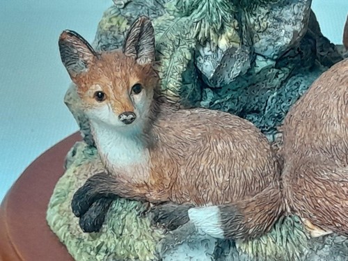 Figura Border Fine Arts ROCKY DEN AO400 Lugares Secretos Fox Cubs Familia - Imagen 2 de 12