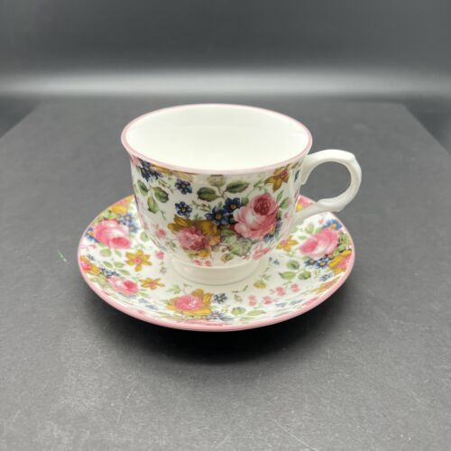 Victoria Secret Fine China Made in England Kwiatowa filiżanka do herbaty i spodek Różowe róże - Zdjęcie 1 z 7