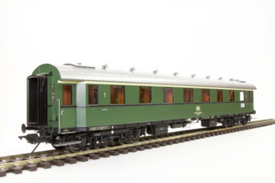 Lenz Spur 0 41250-06  Schnellzugwagen Gr. 29, 1.Kl. AB4üe-28, RAL6020