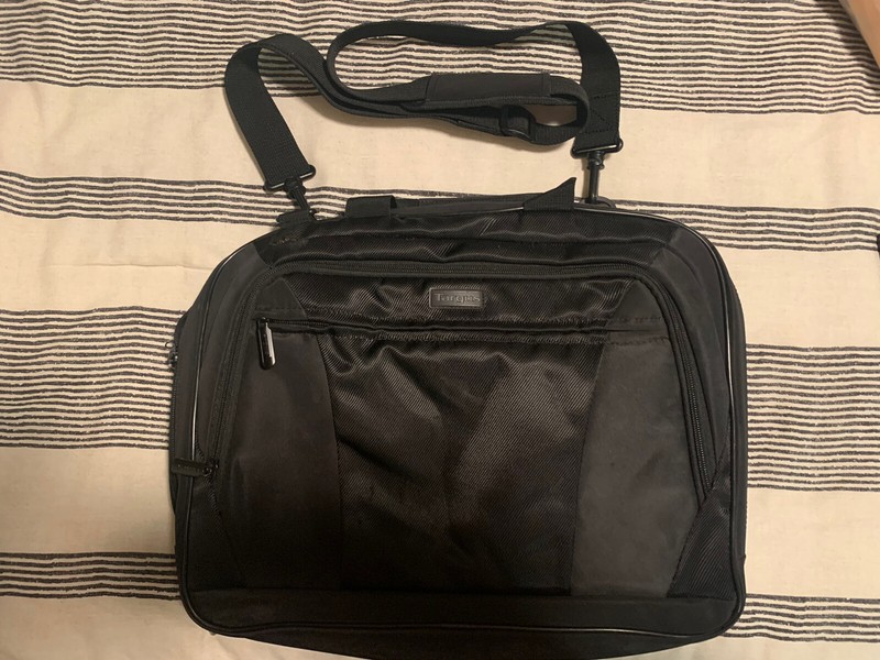 Targus - Classic Slim Briefcase for 15.6 Laptops - Black