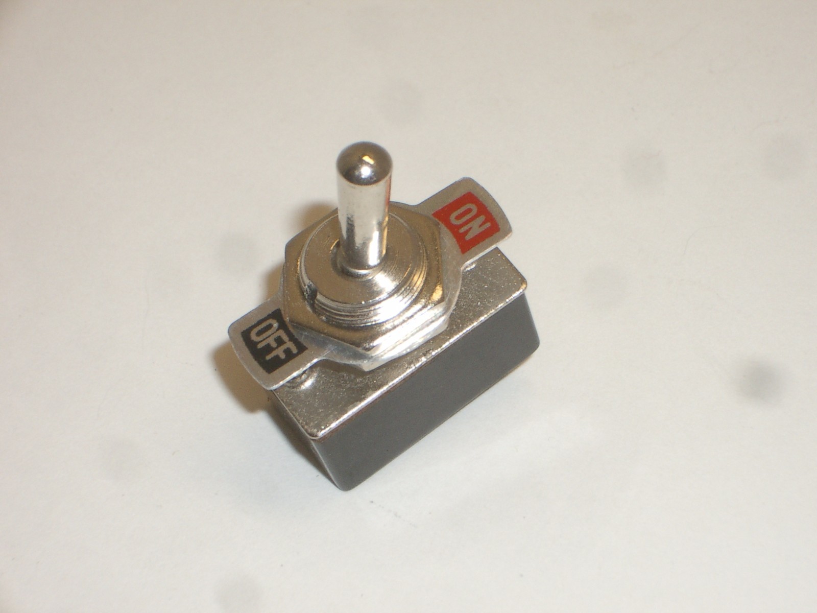 WORKMAN M-128 SPST ON-OFF 2PIN STANDARD TOGGLE SWITCH 4A/125VAC 2A ...