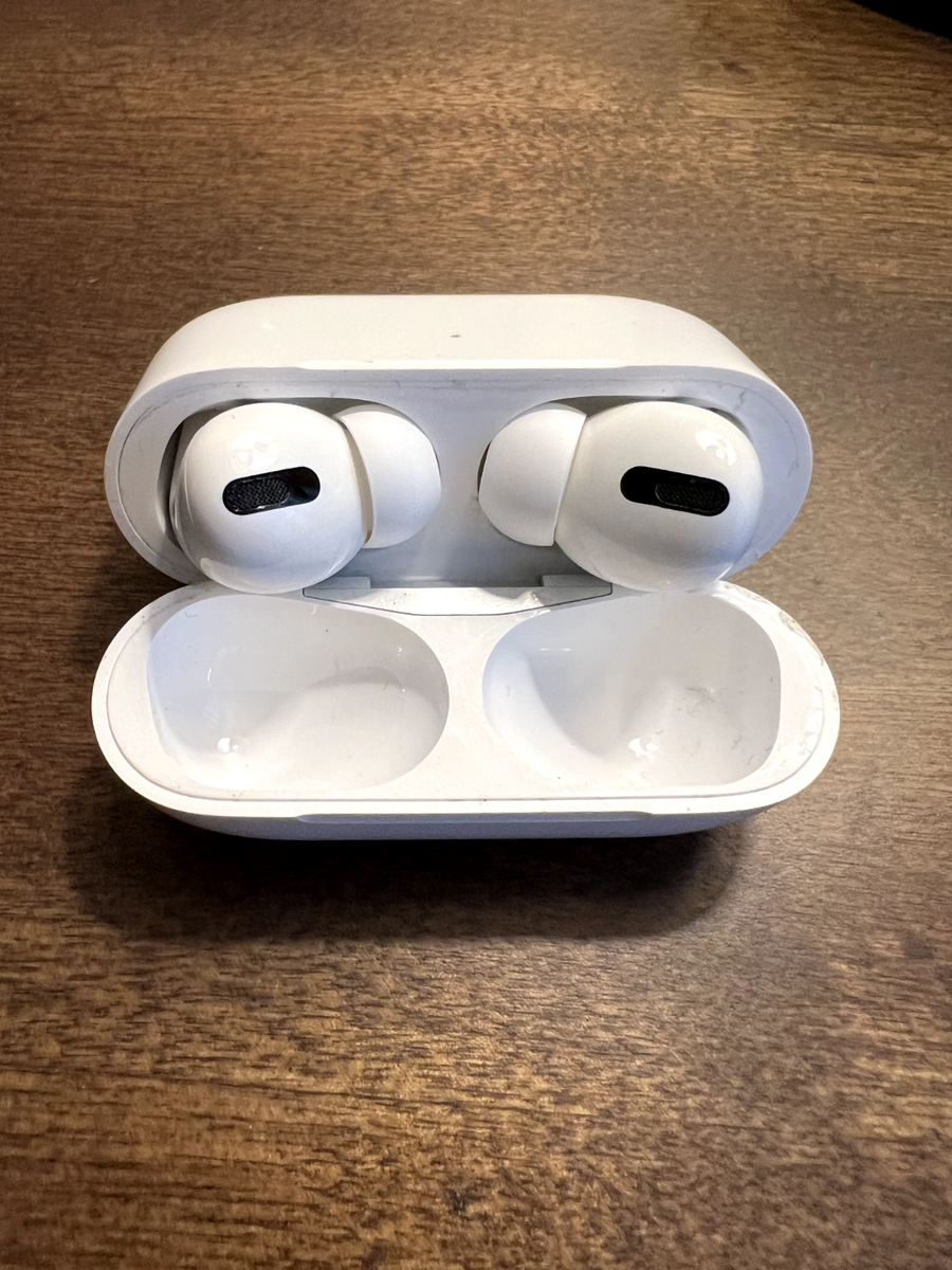 Apple AirPods Pro with Wireless Charging Case - White | eBay