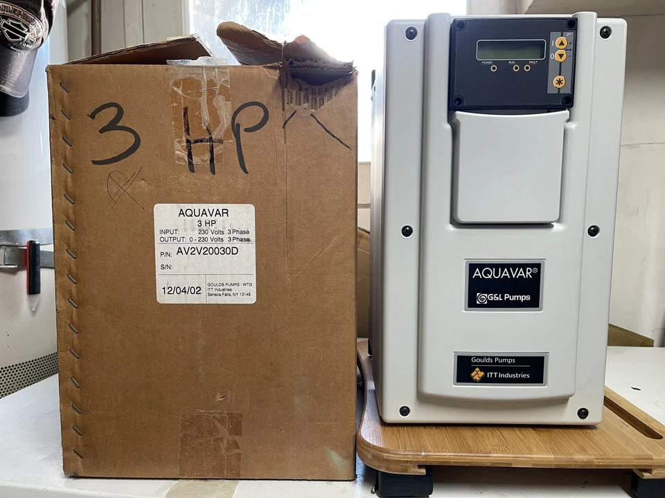 BOMBAS DE MOLDES INVERSOR AC AQUAVAR G&L ITT, 230V, 3HP, P/N: AV2V20030D, NUEVAS Foto 2 de 4