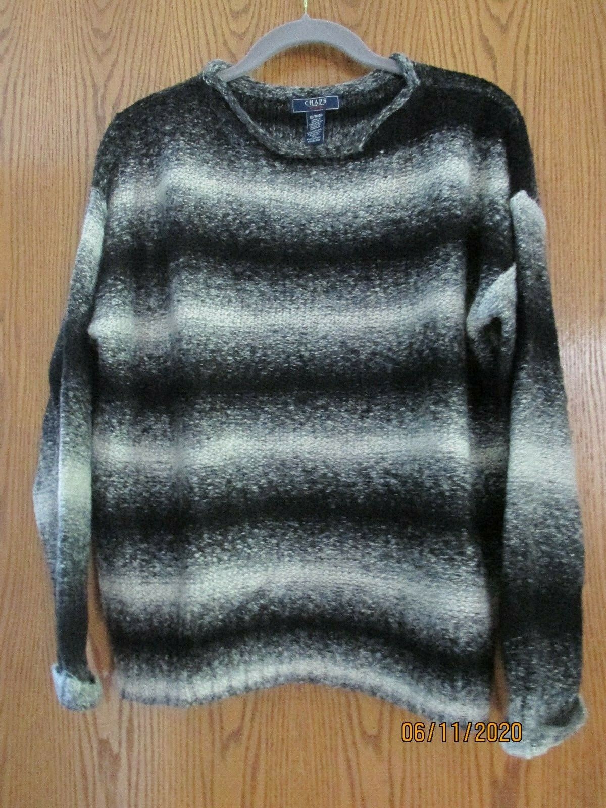 Round neck LS sleeve Sweater - Black 