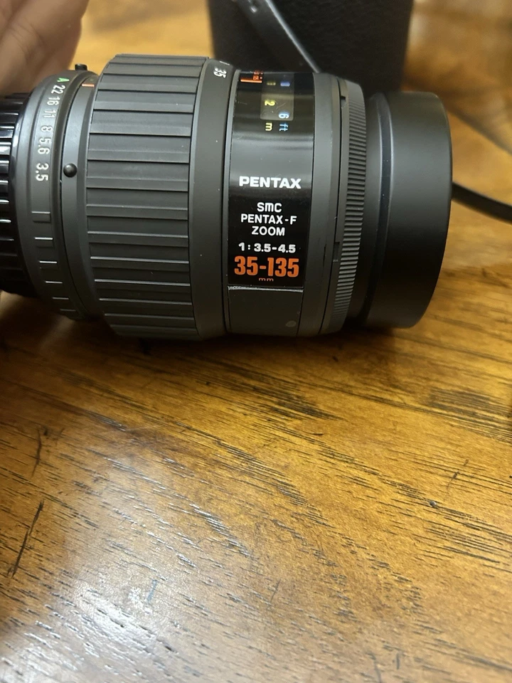SMC PENTAX-F ZOOM 35-135mm f/3.5 - 4.5 Lens for PENTAX With Case - Image 3 of 4