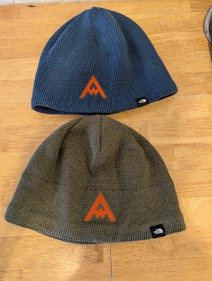 The North Face Beanie Adventure Wagon Vans Set Of 2