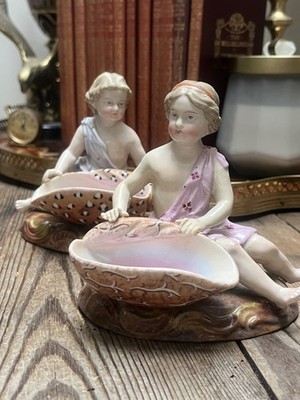 Seltene Sitzendorf Porzellan Figur Tafelsalze von Cherub s um 1884