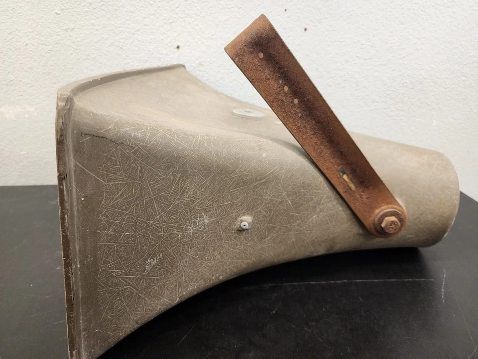 Vintage Electro-Voice FC100 Compound Horn Speaker Fiberglass - Image 2 of 4