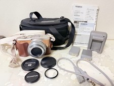 OLYMPUS PEN E-PL9 Brown