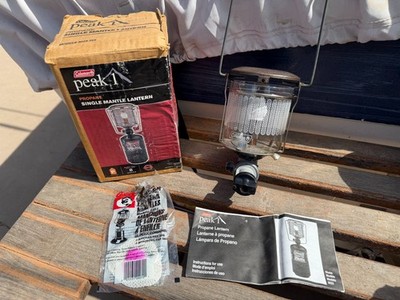 Vintage Coleman Peak 1 Single Mantle Propane Lantern Model # 3023-722 w/Box