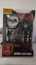 NEW McFarlane Justice League Level 3 Batman & Bat Signal Crowd Fund Affleck