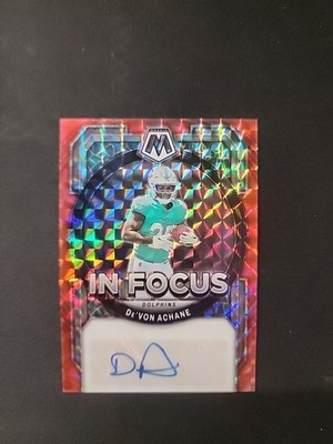 2023 Panini Mosaic - In Focus  De'Von Achane Auto #IF-DAC Red Geometric /199...