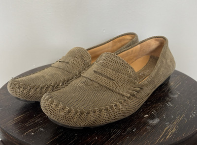 Vaneli Women s Size 6.5 Dark Green Leather Loafers