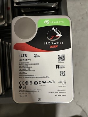 Seagate IronWolf Pro NAS HDD +Rescue 14TB SATA 3,5 Zoll Festplatte...