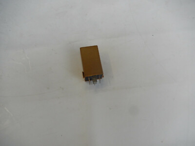 BMW E36 E46 E39 E60 E61 E38 E63 E64 E53 Doppelrelais Wischerrelais Grünbraun 	