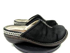 UGG SN 5177 Slip On Clogs Womens 8 Lined Black Suede Leather Coastal Grandma