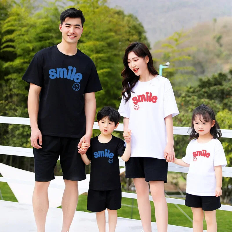 Funny Mom & Dad Matching T-Shirts – Toy Family Cartoon Design For Couples, Parents Day & Vacations