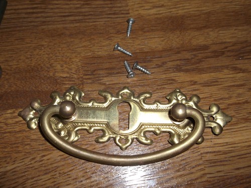 Set Beschläge und Schlösser für antiken Kleiderschrank - Bild 13 von 14