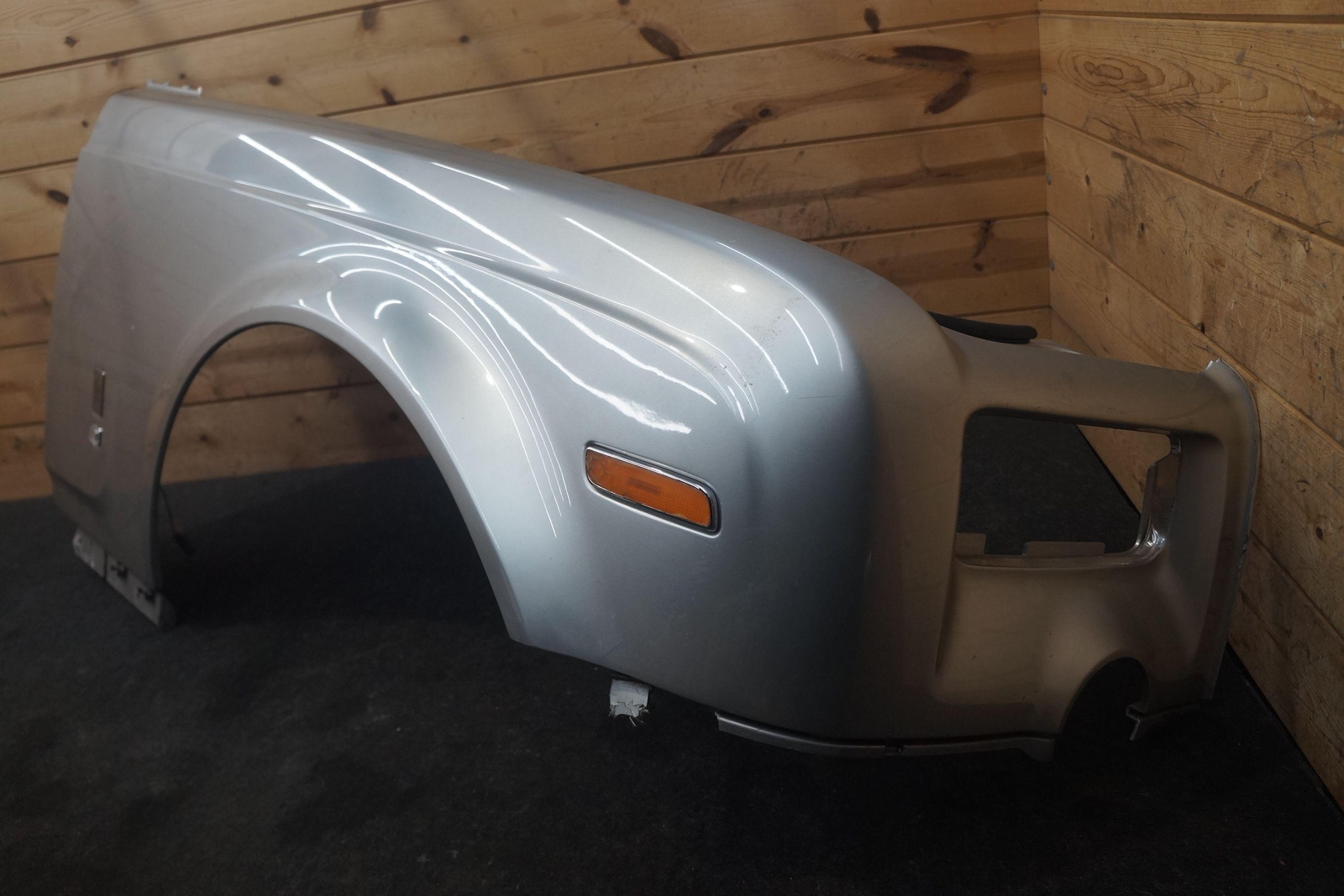 Front Right Passenger Side Fender Wing Panel Silver Rolls Royce Phantom 04 *Note