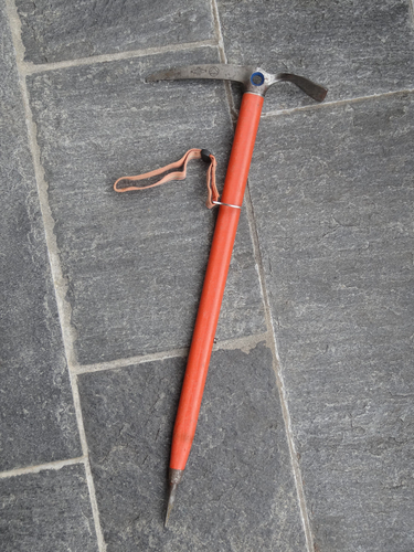 Vintage RED Camp Interalp Ice Climbing Pick Axe Made in Italy Alps Mountaineer - Picture 4 of 10