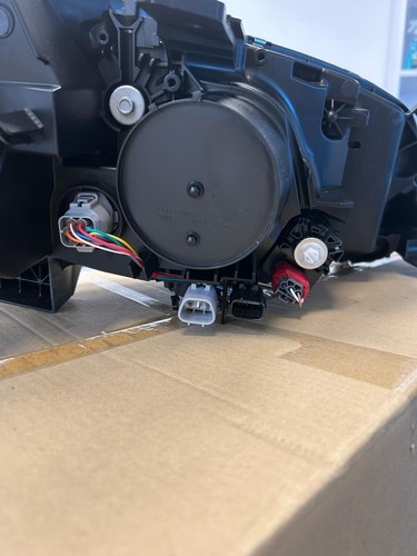 Nuevo OEM Genuino Mitsubishi Luz Cabeza Lámpara LH Mitsubishi Eclipse Cross, 2018- - Imagen 6 de 7