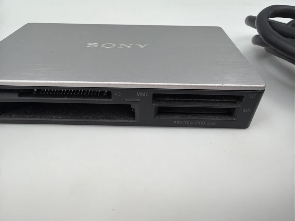 Sony 12 in 1 Multi-Card Reader / Writer SD MRW62E-T1 Windows 11 Compatible - Image 4 of 4