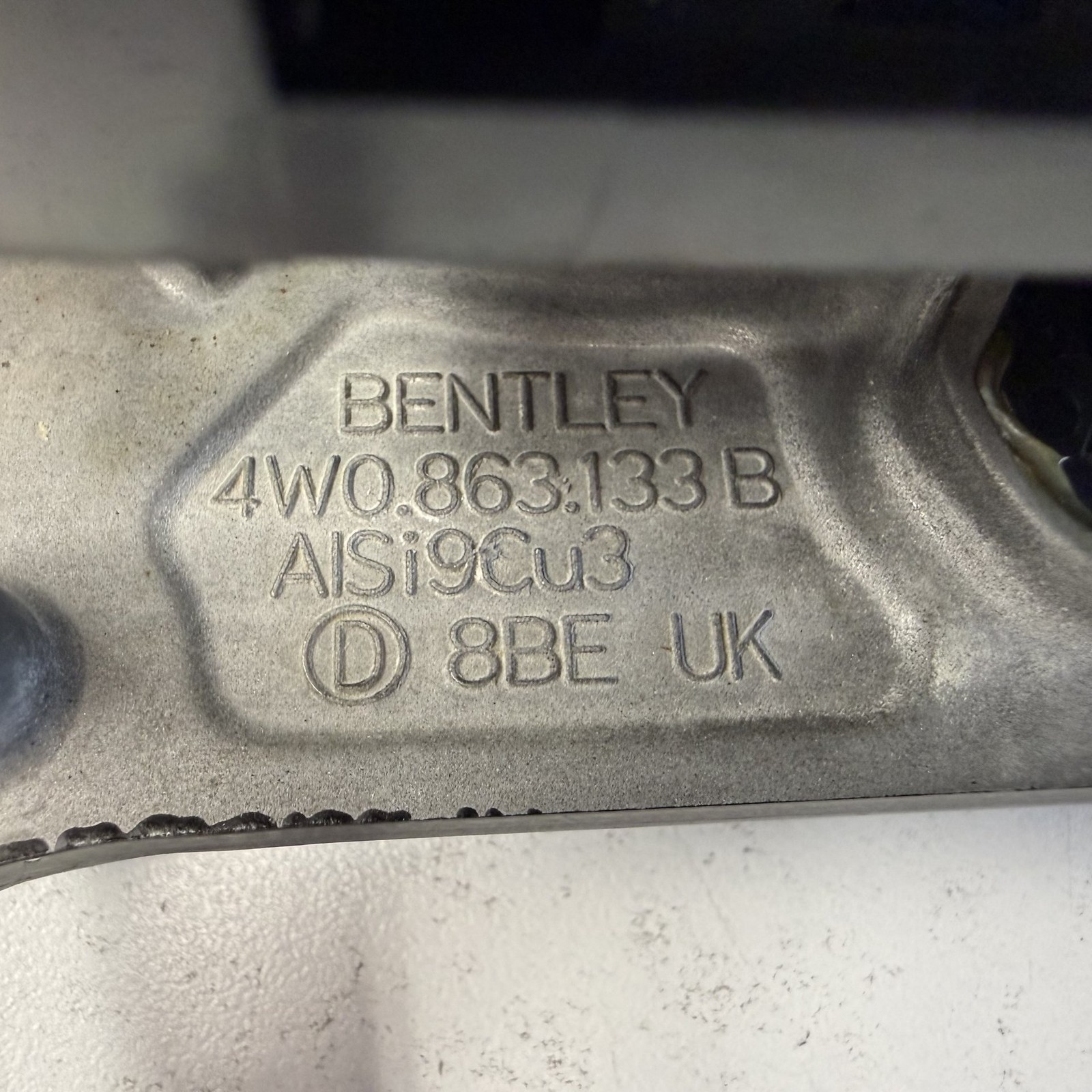 Bentley Flying Spur 2014-2018 Rear Center air duct