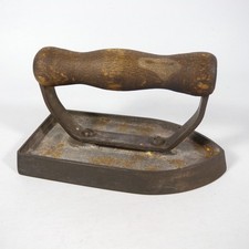 ANTICO FERRO DA STIRO A CARBONE CARBONELLA BRACE IN GHISA E LEGNO W712