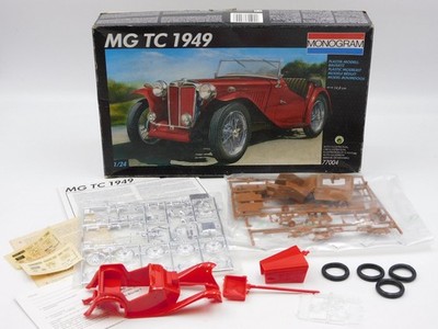 MONOGRAM MG TC 1949 Vintage Plastik Bausatz 1:24 77004 Revell