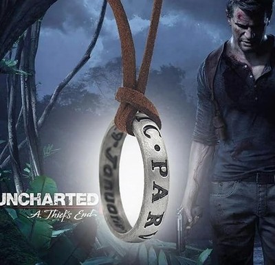 Nathan Drake Halskette - Ringanhänger ''Sic Parvis Magna'' mit Lederkordel
