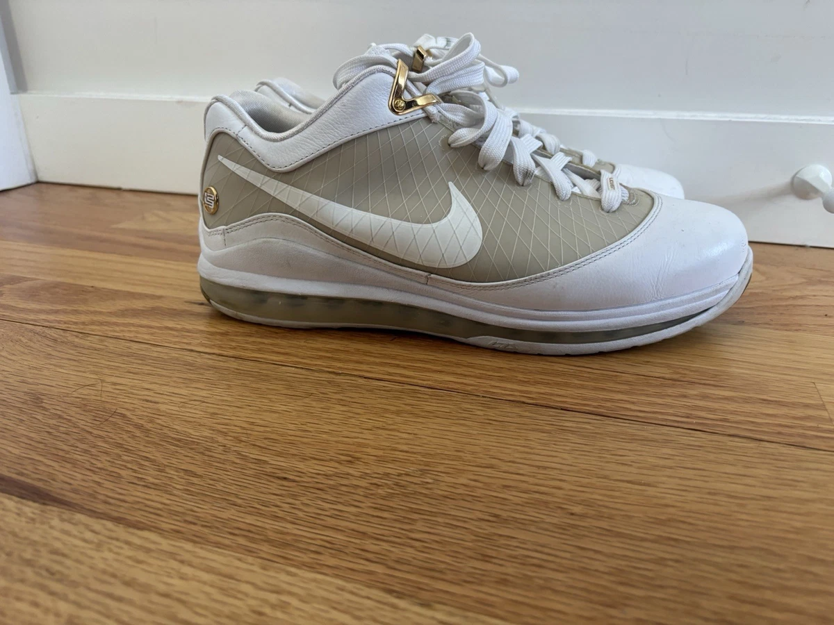 Men’s Nike Air Max Lebron VII 7 White With Gold Low Basketball Shoe. Athletic Nike Air Max LeBron 7 Low White for Sale | Authenticity  main image 4