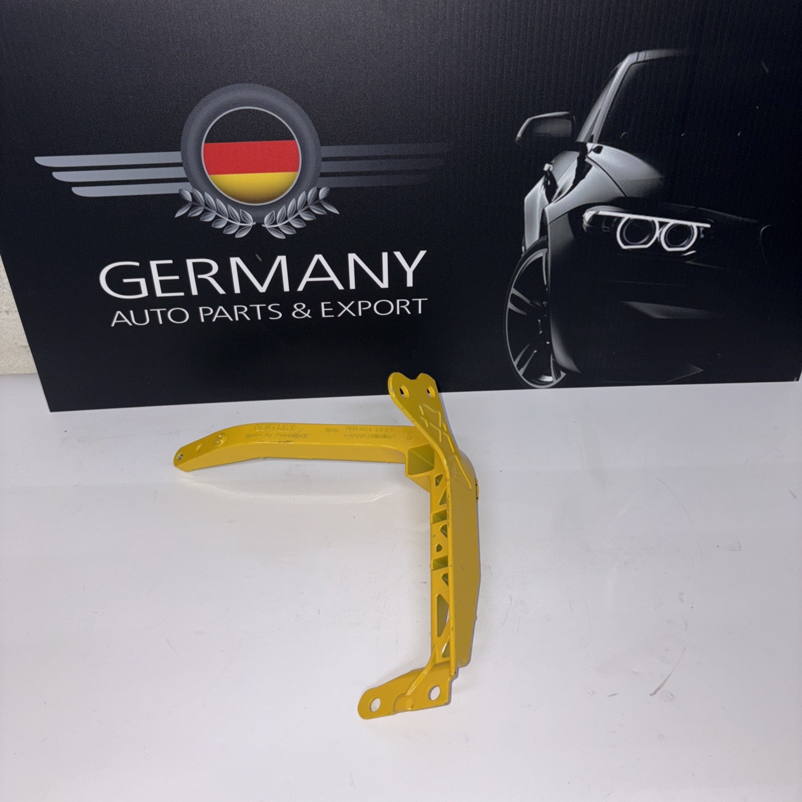 Bentley 3SD 821 132 F Bracket. Oem #3207