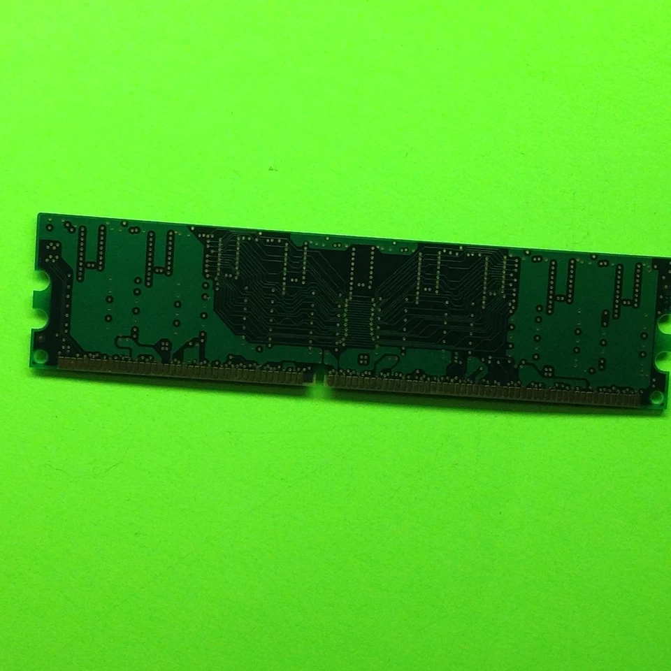 Samsung M368L3223DTL-CBO 256MB DDR-266 (PC-2100) PC-2100U Random Access Memory - Image 3 of 4