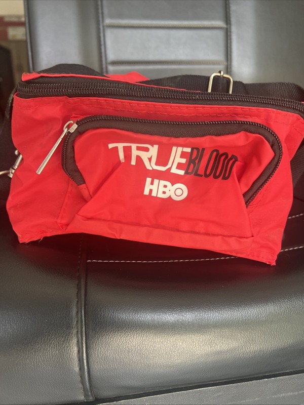 HBO True blood Red Insulated Lunch Bag With Strap, COLLECTIBLE