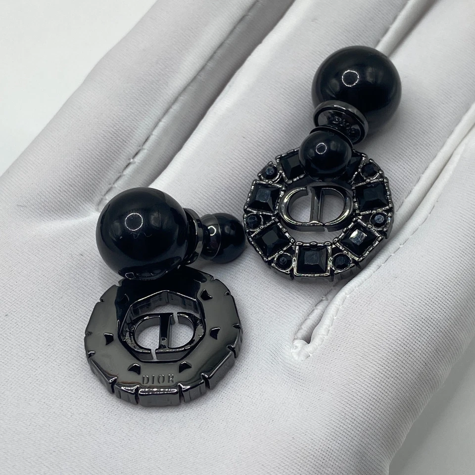 Pendientes Christian Dior Logo Dior Foto 4 de 4