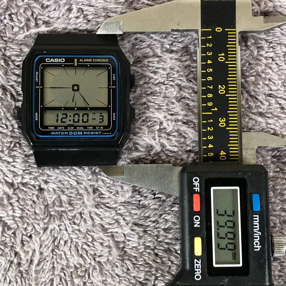 Vintage 1985 Casio Men AE-11W Multifunction Quartz Analog Digital 32mm Watch - Image 4 of 4