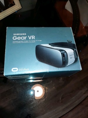 Samsung Gear VR Powered By Oculus 
