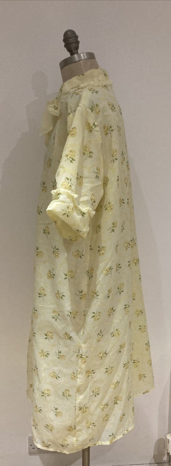 1960s/70s Nightgown/Negligee/Housecoat, Lemon Floral Print 5