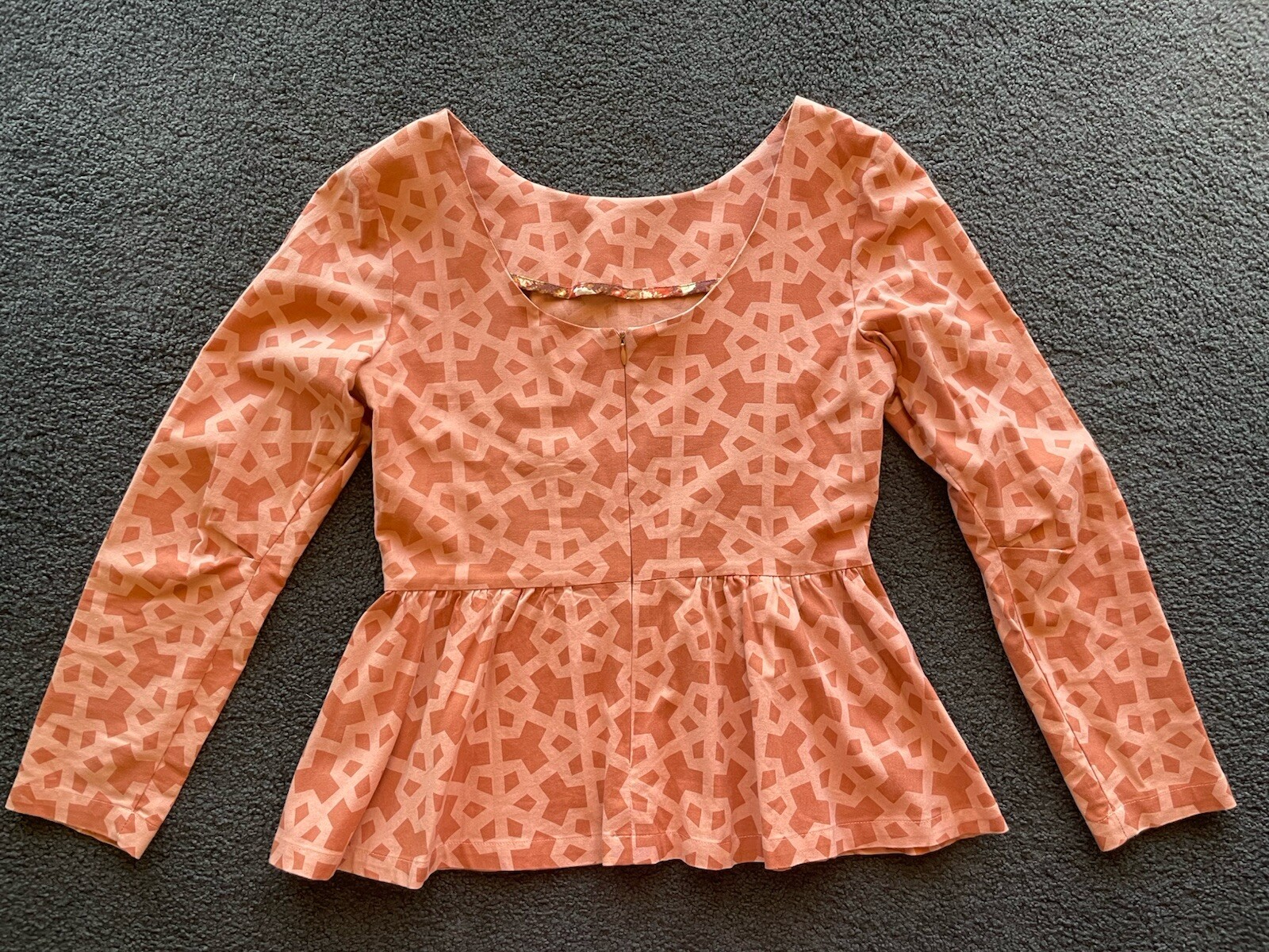 Picture 2 of 9