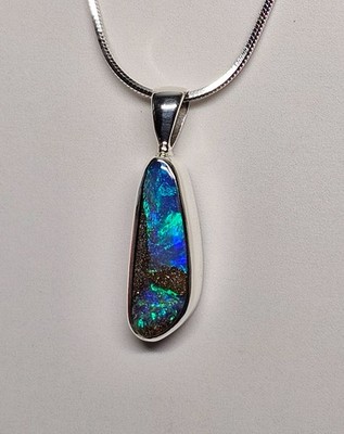 Boulder Opal Anhänger - Queensland Australien, Handarbeit minimalistisches Design, #1716