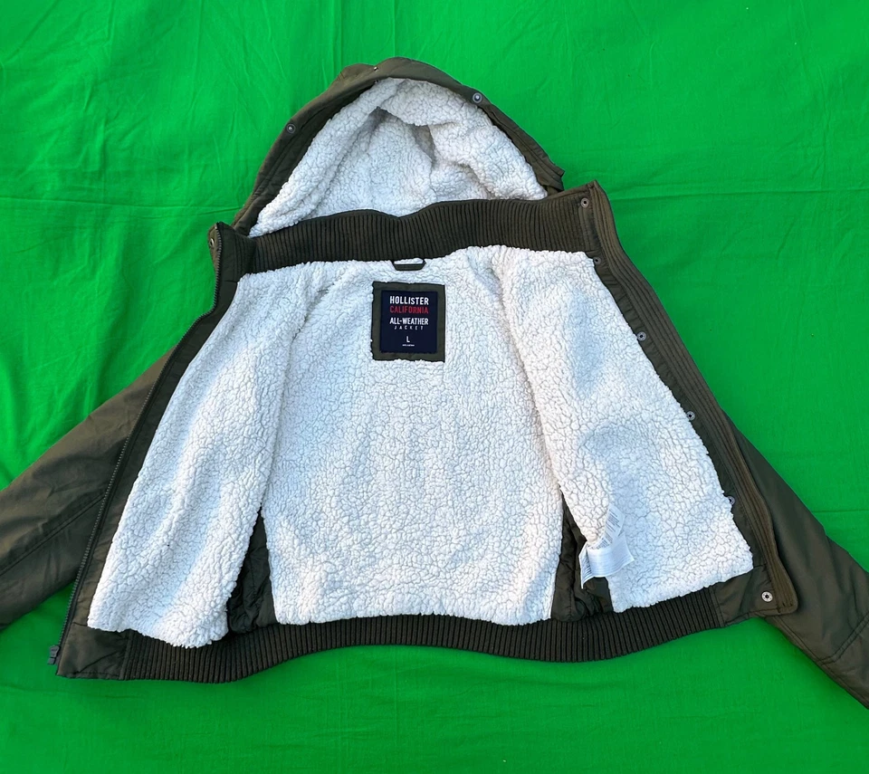 Hollister California All-Weather Sherpa Lined Women's Green Jacket Size L. - Image 4 of 4