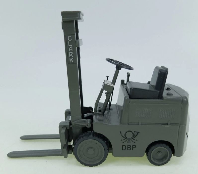 Miniature CLARK WIKING 1/25 élévateur gris Deutsche Bundespost de collection