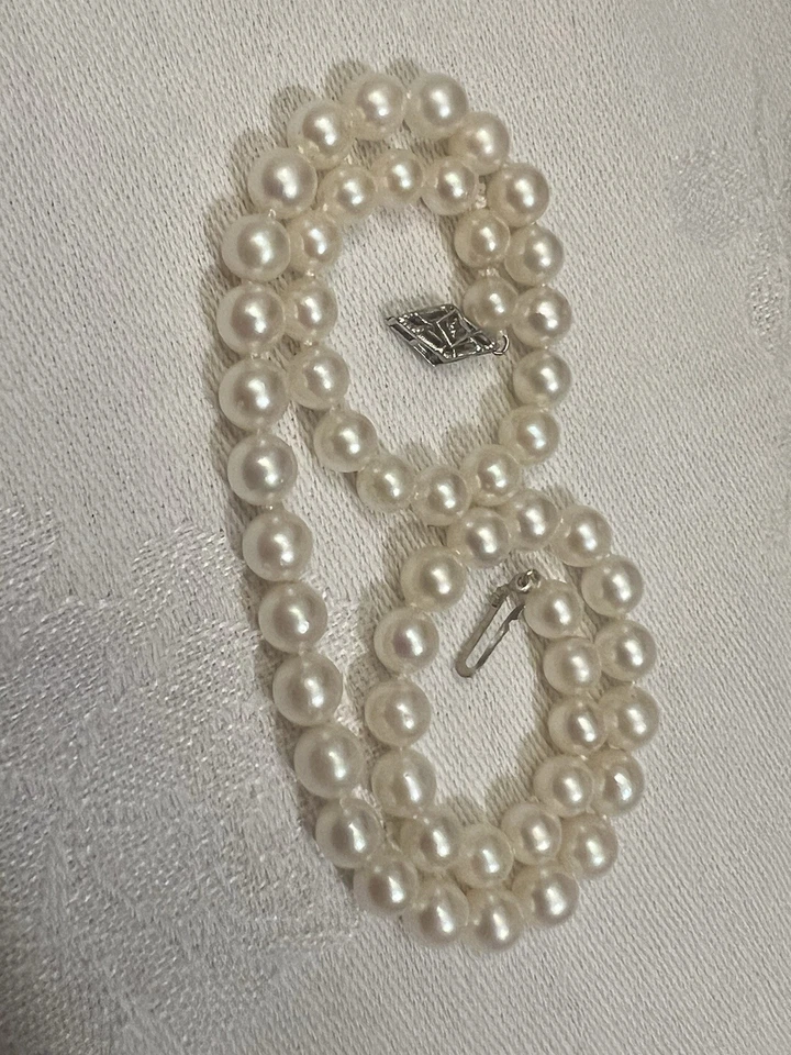 "Collar de perlas Akoya cultivadas de agua salada de 5 mm 131/4"" anudado broche de diamante de 14 k de colección" Foto 2 de 4