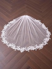 Ivory Fingertip Bridal Wedding Veil Net Lace Applique Edge with Comb