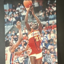 Dominique Wilkins Rookie Cards and Autographed Memorabilia Guide 6